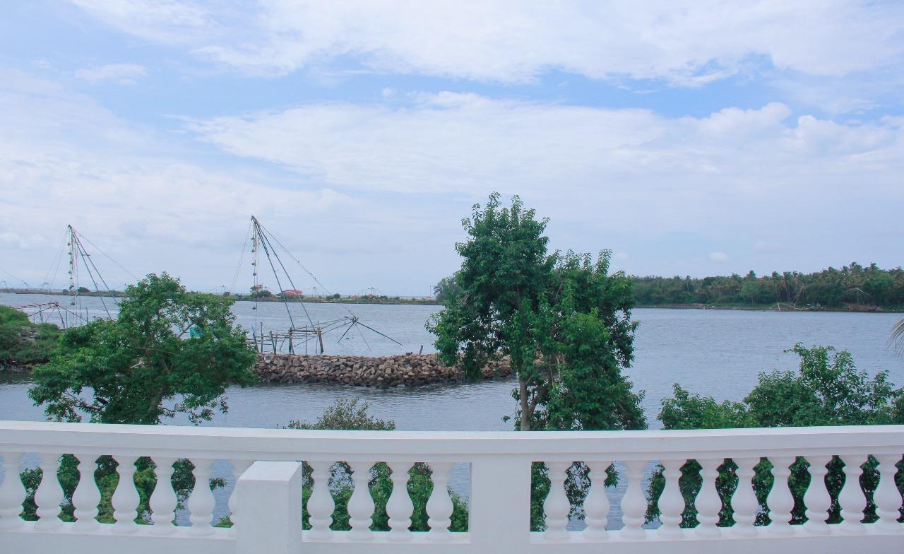 Muziris Harbour View Hotel Kochi Exterior foto